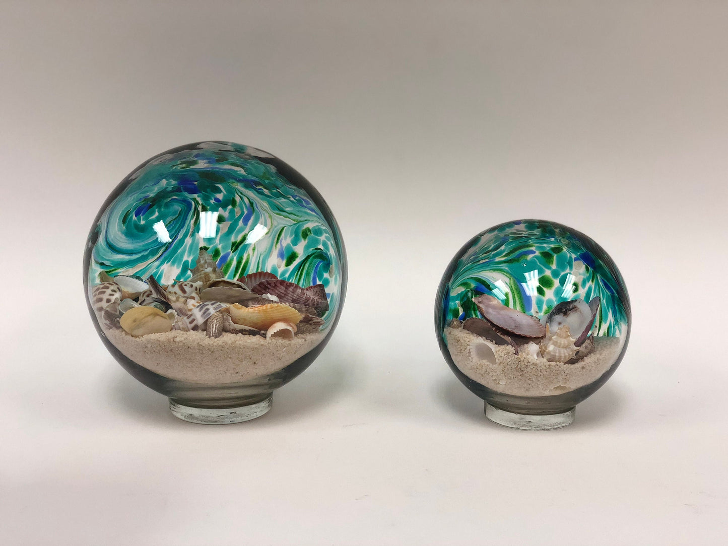 Free US Shipping~ 7" Lake Green Sea Globe Handblown Art Glass Decor Holiday Gift with natural sea shell and sand