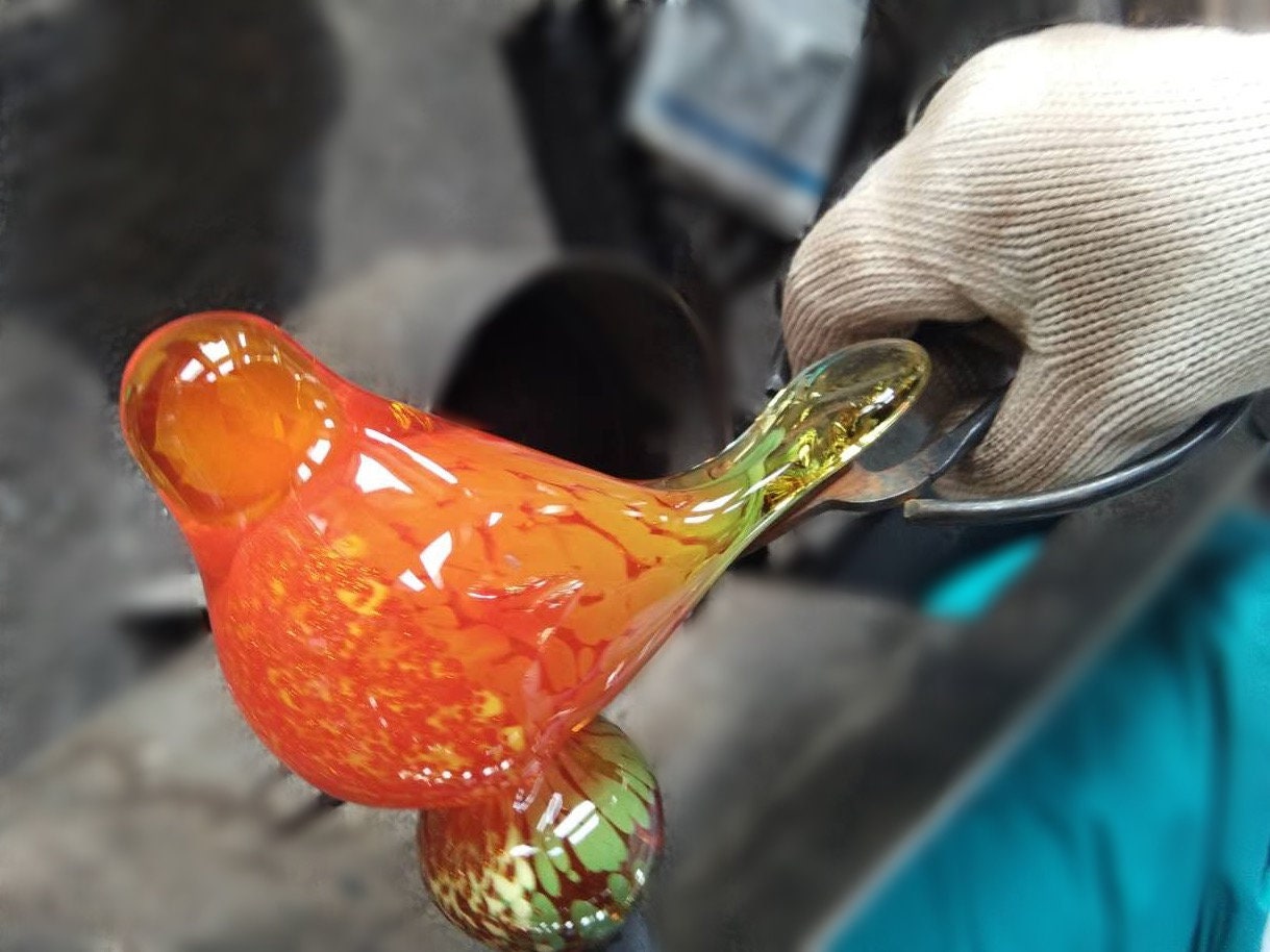 Set of 2 Handmade Art Glass LED Solar path garden lights - Bird Sun Catcher Garden Stake Statue Figurine- White Blue