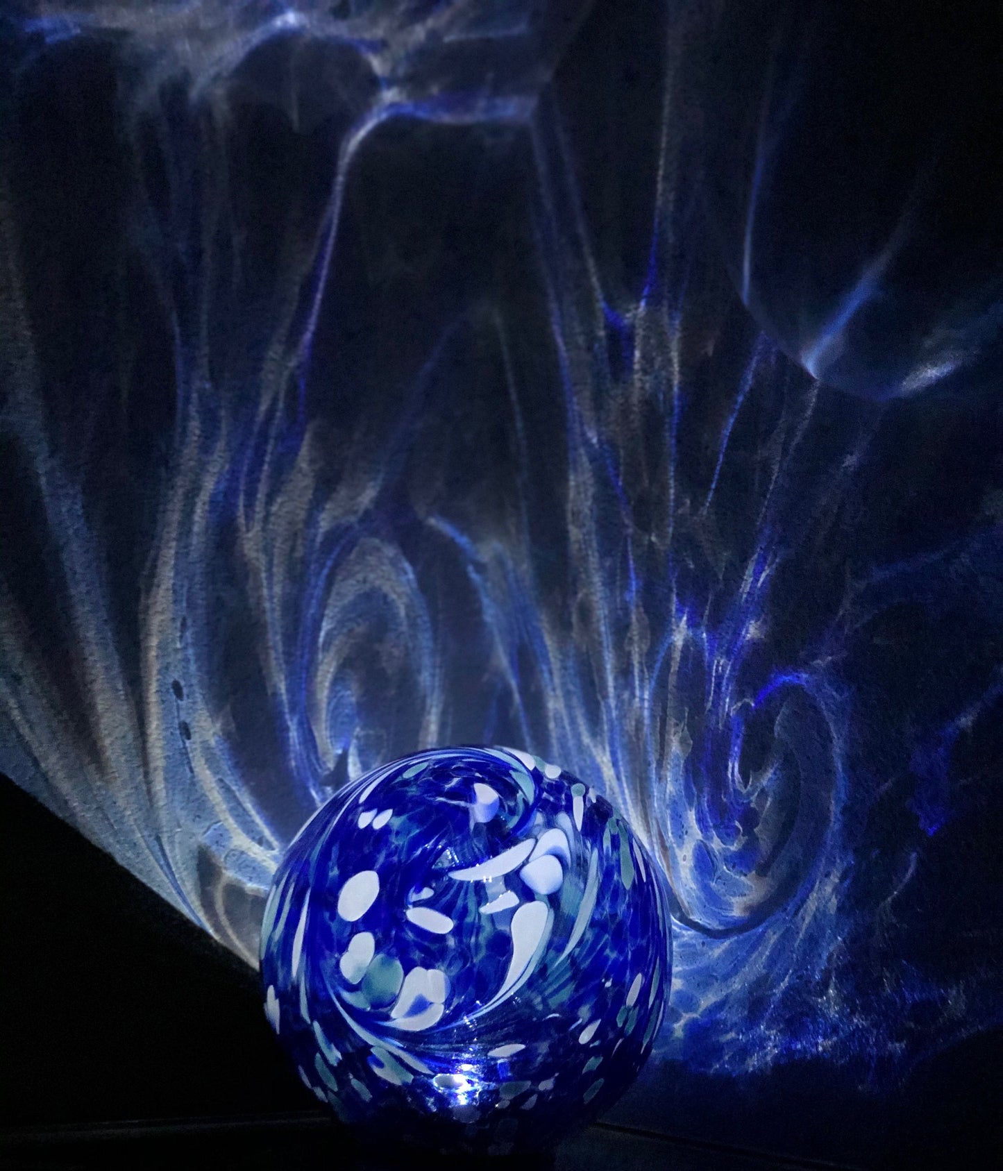 6"/10“ Solar LED Light Up Art Glass Gaze Ball-Blue/Garden/Pathway Light/Patio Table Light/Sun Cather/Art Glass Blue