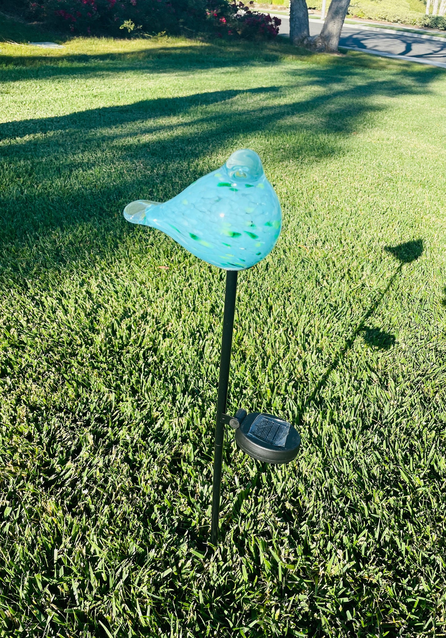 Set of 2 Handmade Art Glass LED Solar path garden lights - Bird Sun Catcher Garden Stake Statue Figurine- Blue+White